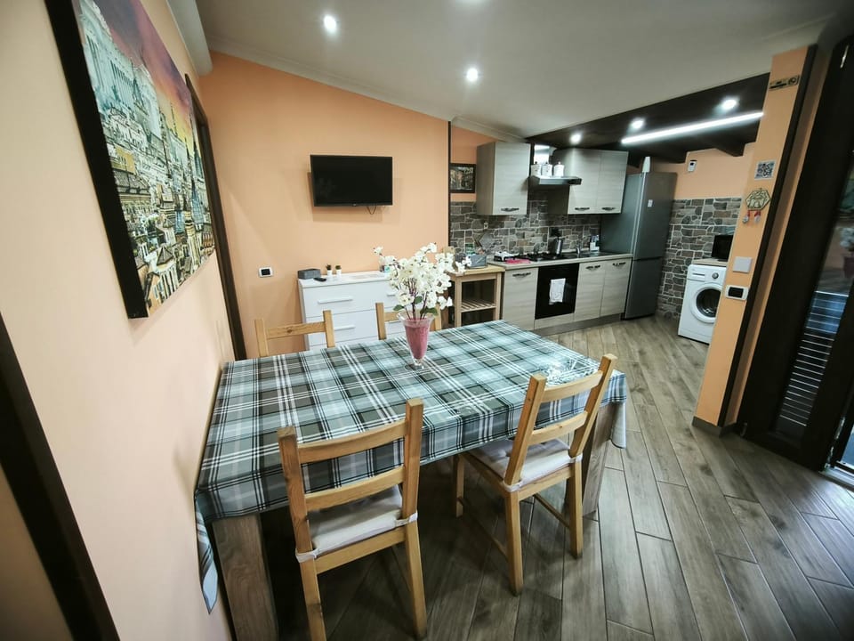 Communal lounge/ TV room, Lounge or bar, Breakfast