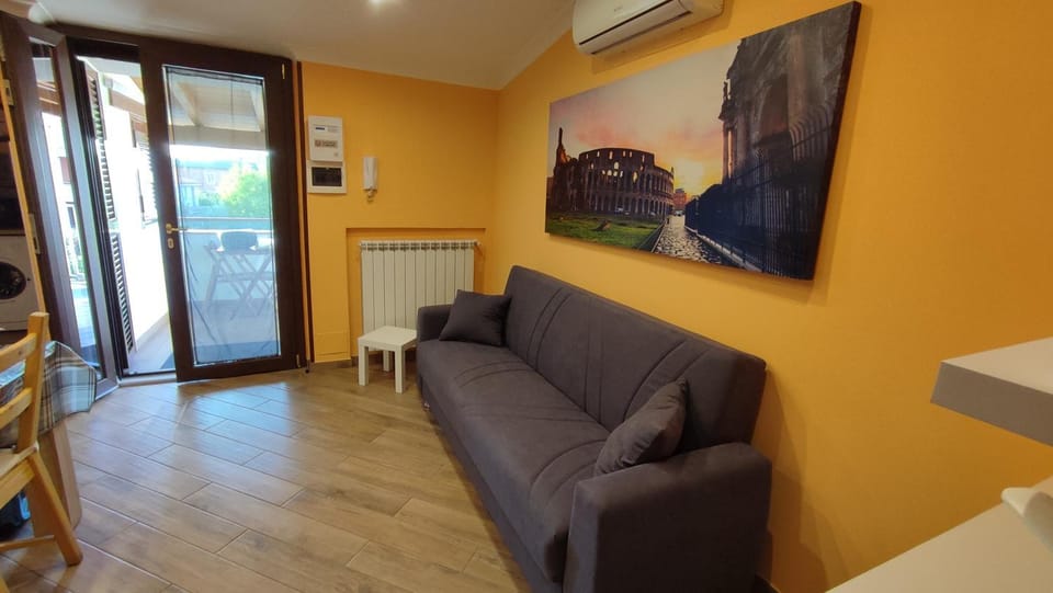 Living room, air conditioner