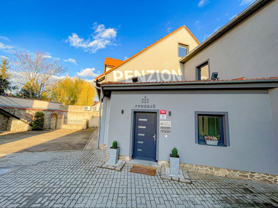Property building, Day