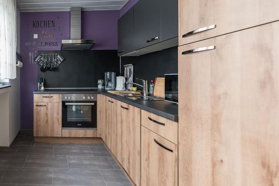 Kitchen or kitchenette, dishwasher, minibar, stove