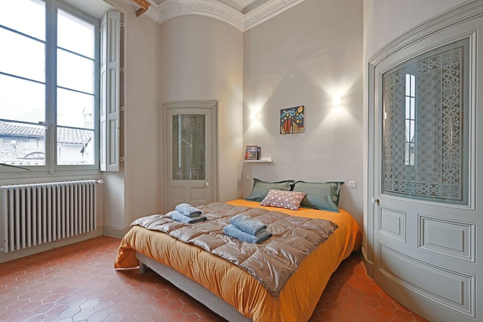 Bed, Photo of the whole room, Bedroom, internet, towels