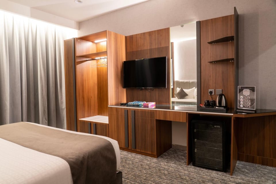 Bed, TV and multimedia, Coffee/tea facilities, Bedroom, hair dresser