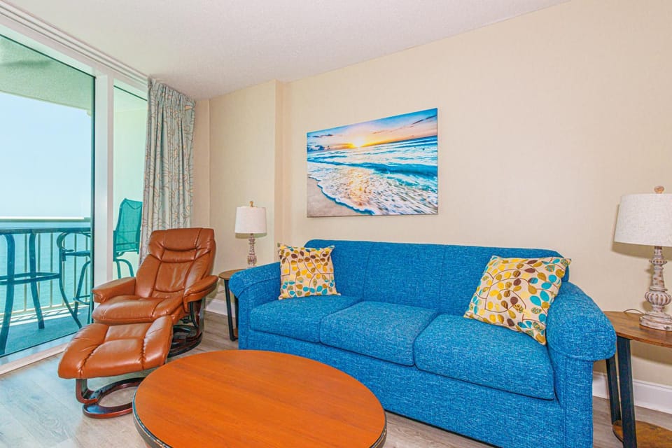 Direct Oceanfront Condo-Sandy Beach Resort 1610- Sleeps 6! House in Myrtle Beach