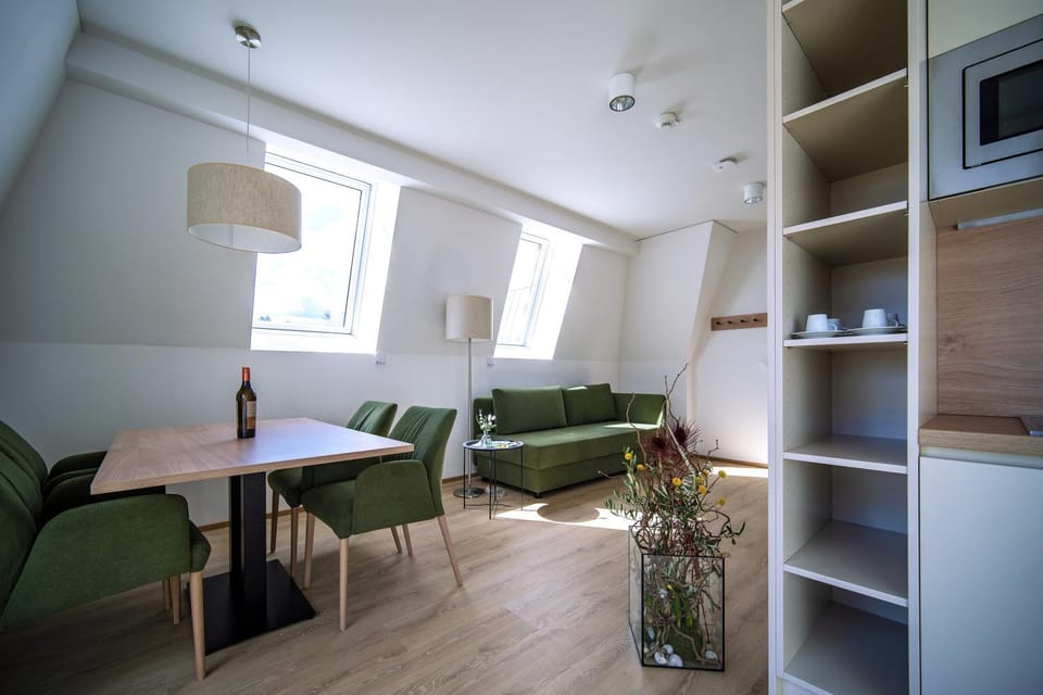 Kitchen or kitchenette, Living room
