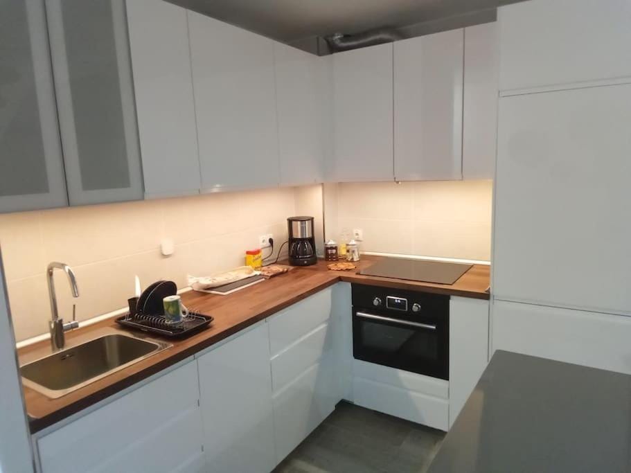 Coffee/tea facilities, Kitchen or kitchenette, minibar, pet friendly, stove, toaster
