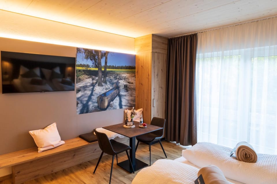 TV and multimedia, Seating area