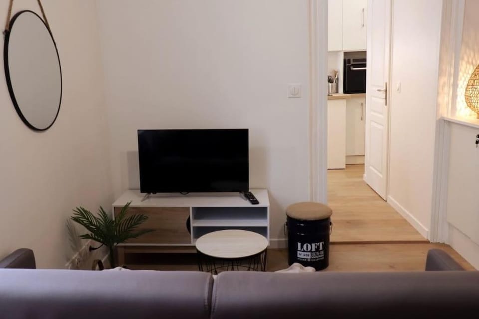 Communal lounge/ TV room, TV and multimedia, Living room