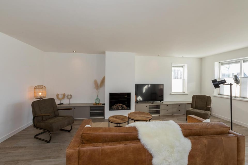 Welcome in - Familiehuis met ruim terras en speelweide I Oostkapelseweg 32, Serooskerke 'Ooievaar' Apartment in Oostkapelle