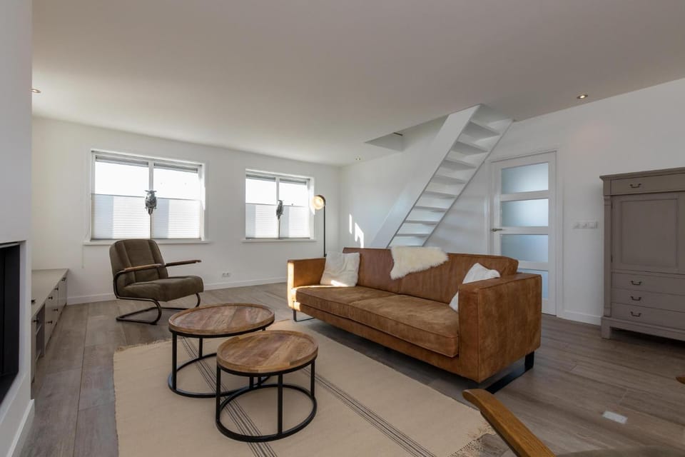 Welcome in - Familiehuis met ruim terras en speelweide I Oostkapelseweg 32, Serooskerke 'Ooievaar' Apartment in Oostkapelle