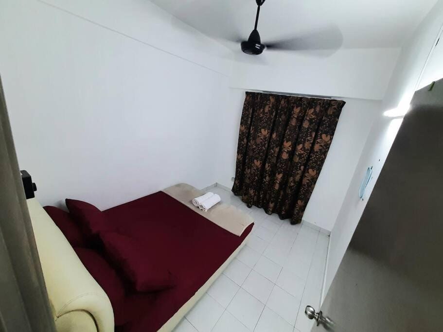 3-bedroom apartment with guarded parking inside Apartment in Federal Territory of Kuala Lumpur