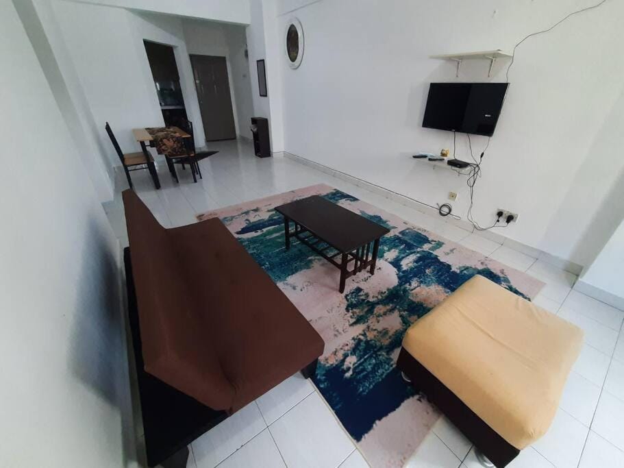 3-bedroom apartment with guarded parking inside Apartment in Federal Territory of Kuala Lumpur