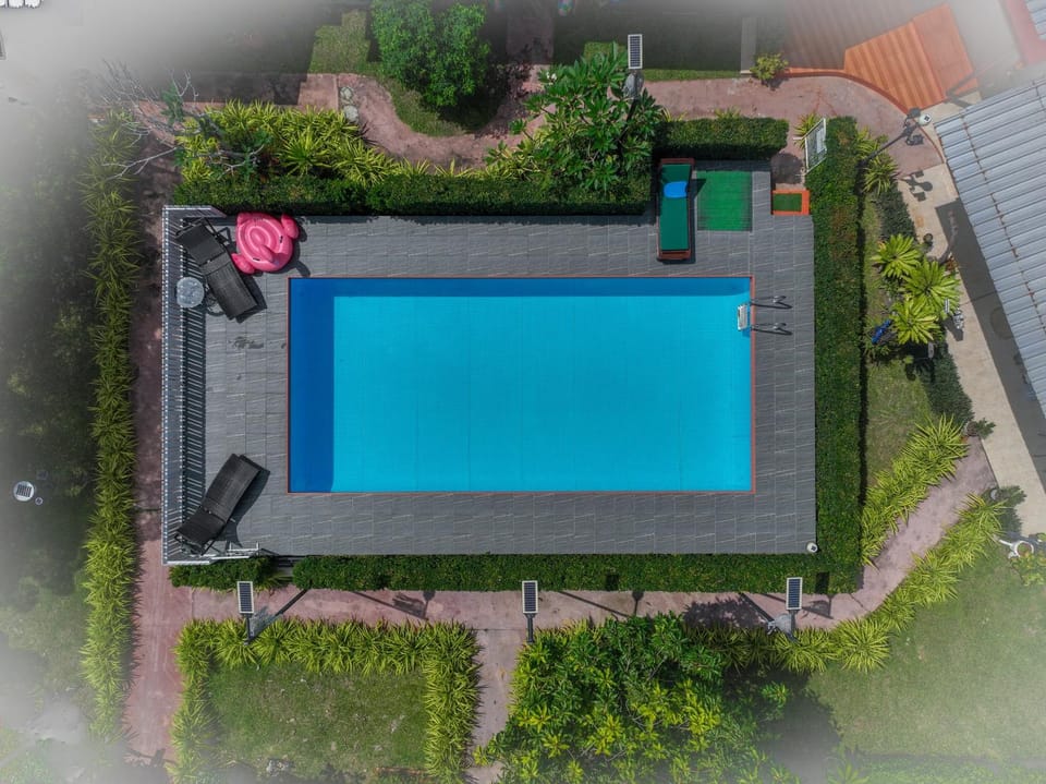 Swimming pool, Swimming pool