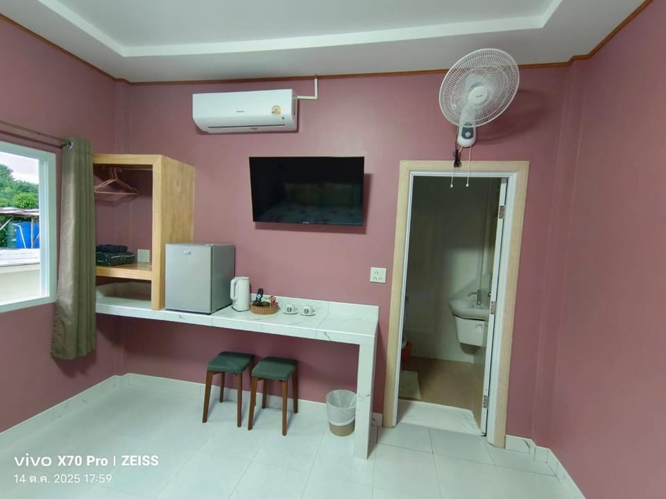 TV and multimedia, minibar, air conditioner