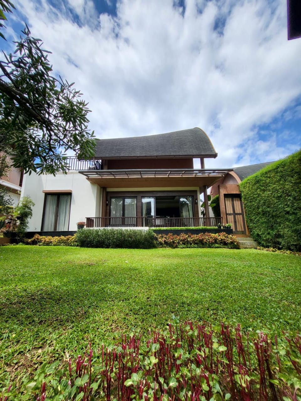 Property building, Balcony/Terrace, Garden view