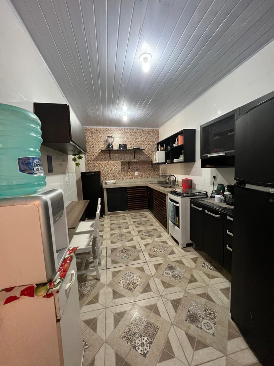 Nosso Repouso Saquarema - Casa inteira com Piscina,churrasqueira privativos, Wi-fi,900m da praia, Tv-Smart. House in Saquarema