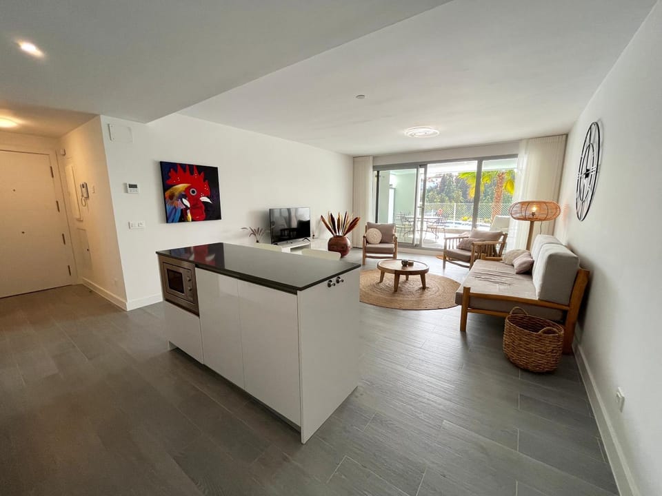 TV and multimedia, Balcony/Terrace, Living room