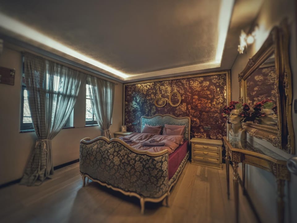 Тhe Bohemian Lodge-entire house with sauna Apartment in Veliko Tarnovo