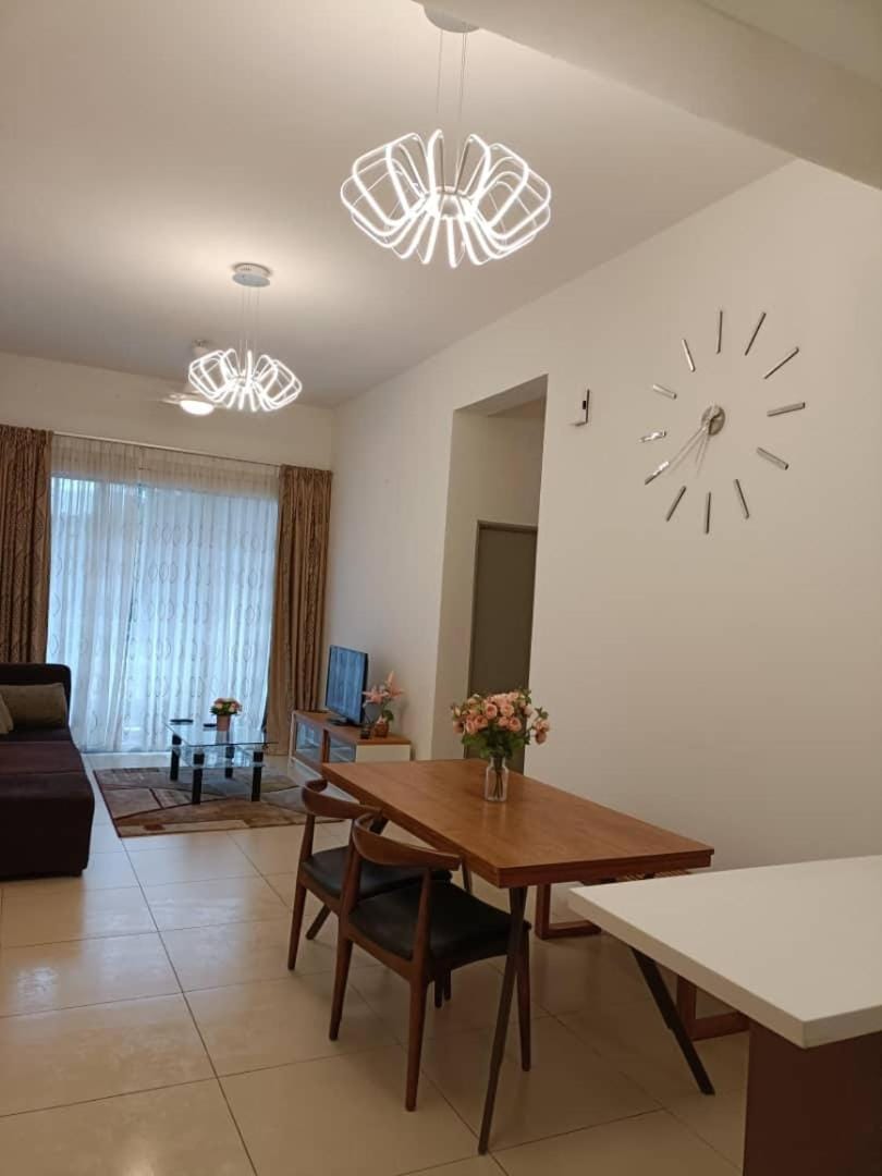 Alyaleesya homestay muslim night market Apartment in Brinchang