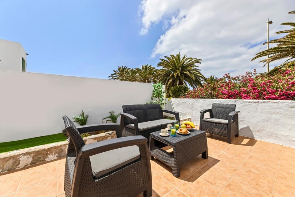 Patio, Off site