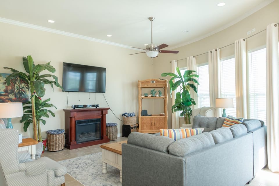 TV and multimedia, Living room, Seating area, fireplace, furniture