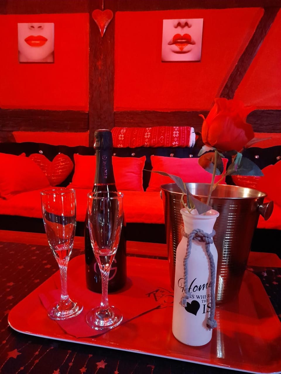 Decorative detail, Alcoholic drinks
