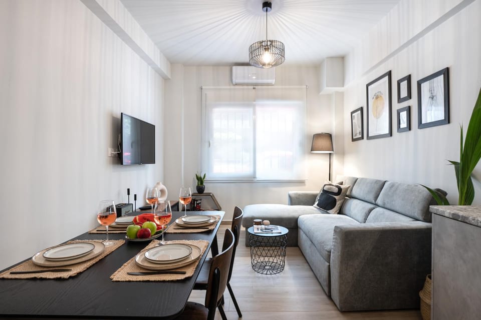 Living room, Seating area, Dining area