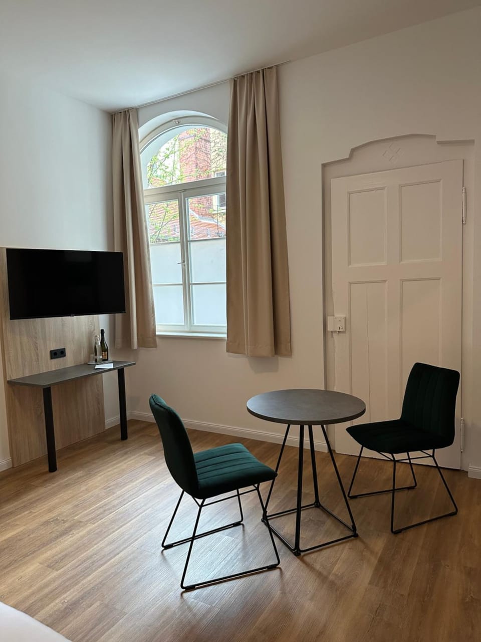 TV and multimedia, Seating area