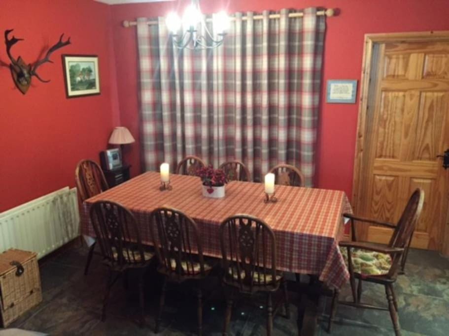 Primrose Cottage, Bushmills - Cosy Self Catering Property House in Northern Ireland