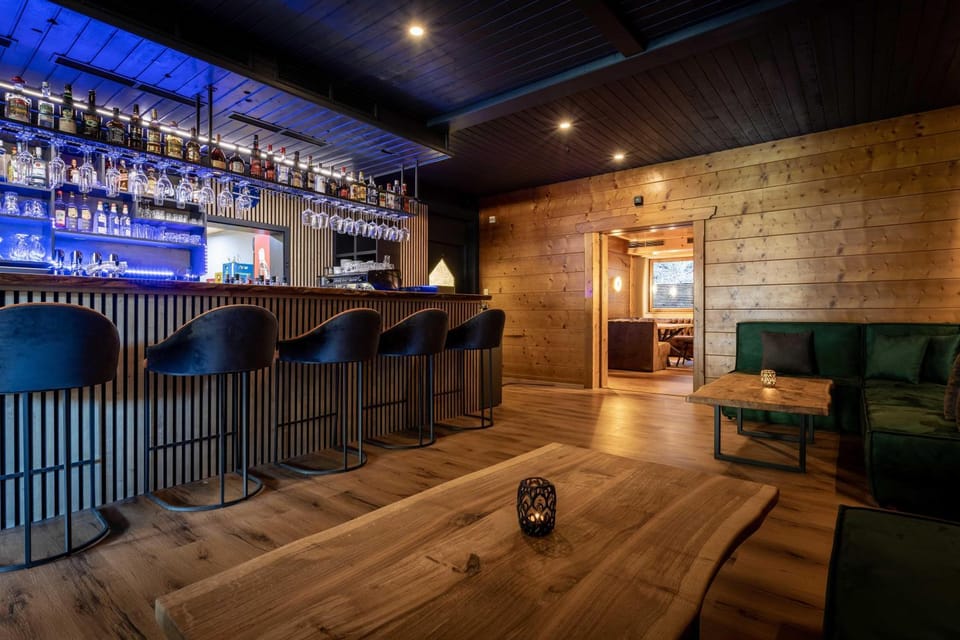 Lounge or bar