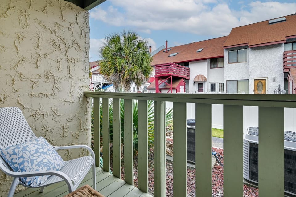Cozy Myrtle Beach Getaway: 1 Block to Ocean! House in Myrtle Beach
