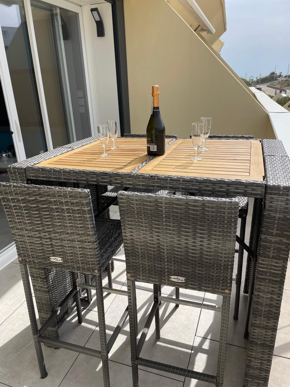 Balcony/Terrace, Dining area