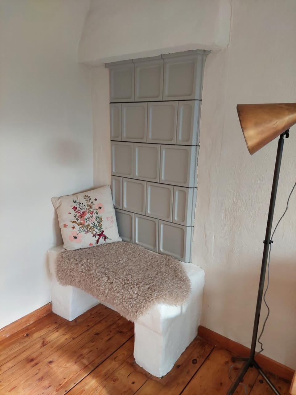 Seating area, flat iron