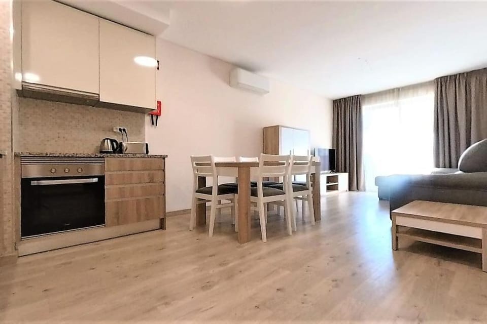 Kitchen or kitchenette, Living room, Dining area