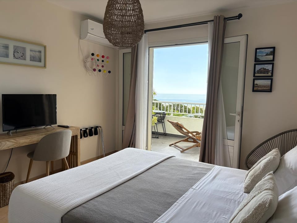 Balcony/Terrace, Bedroom, Sea view