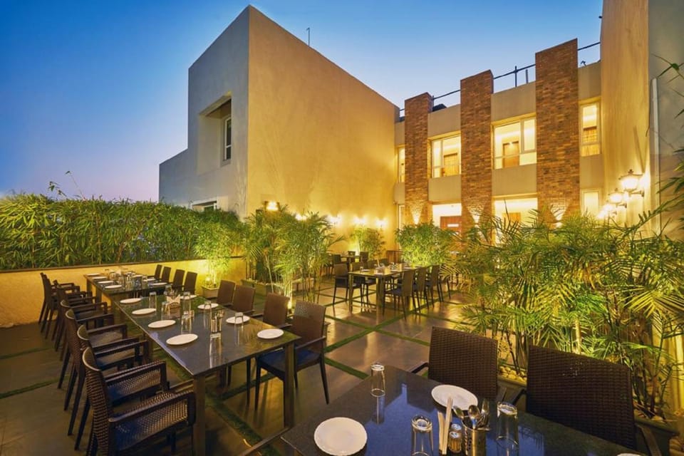 Restaurant/places to eat, Restaurant/places to eat