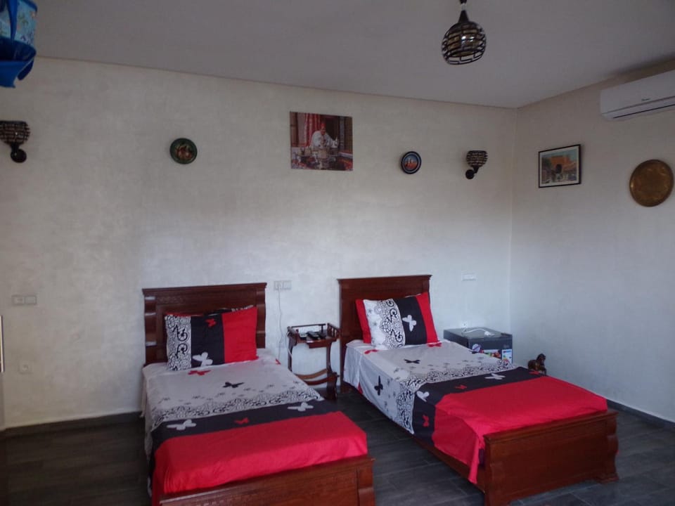 Bed, Photo of the whole room
