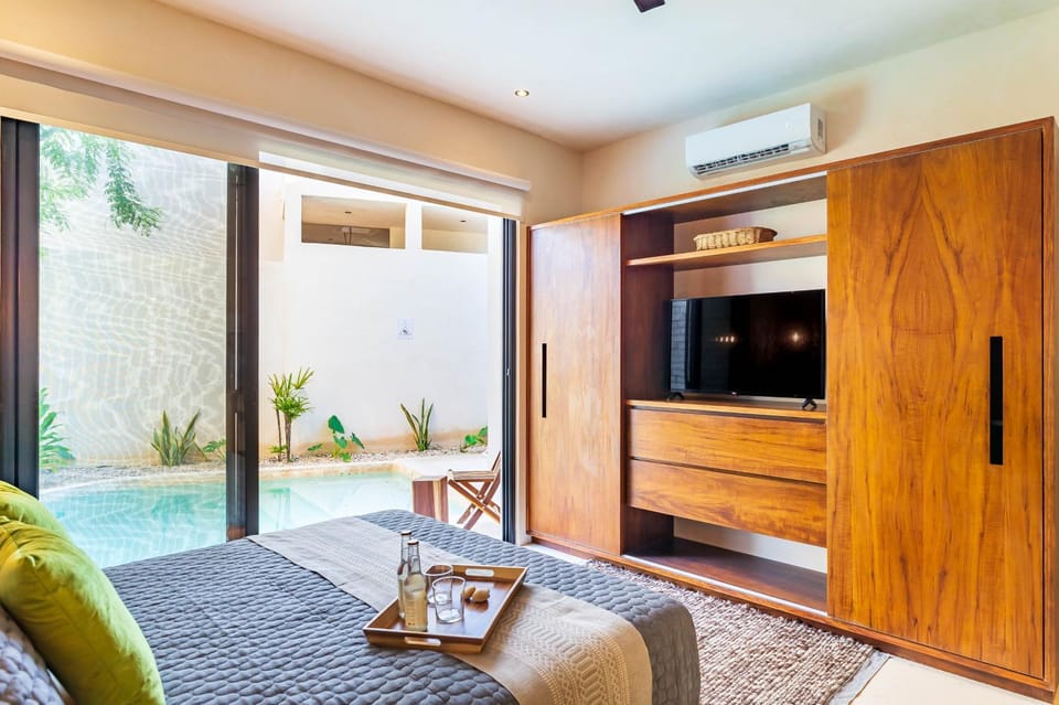 TV and multimedia, Pool view, Swimming pool