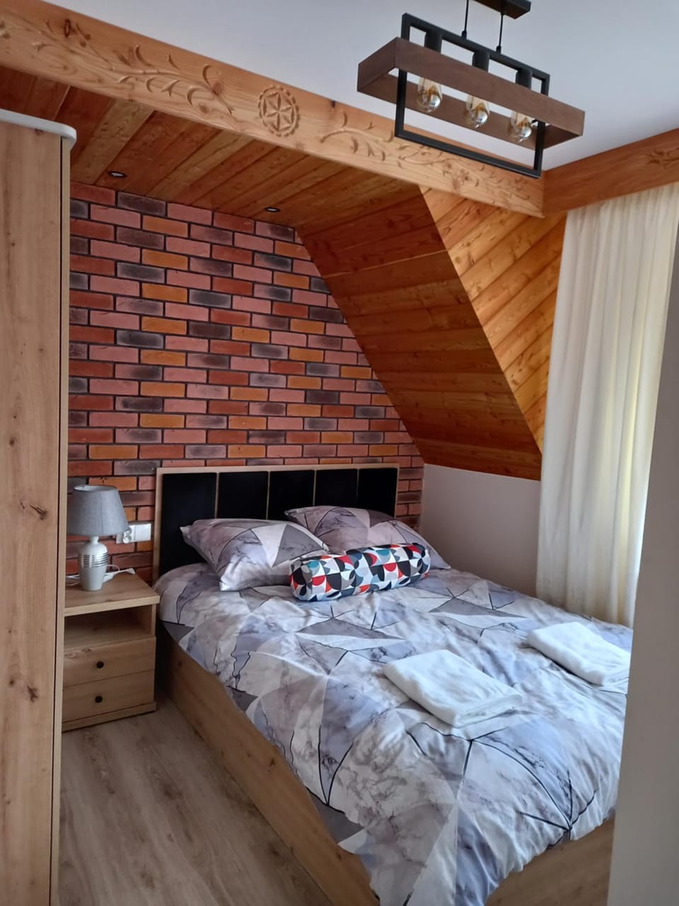 Bed, Bathroom, Bedroom, towels