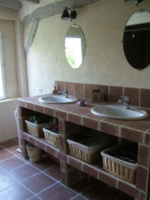 Gîte 16 personnes(Zoo La Flèche, 24h du Mans) House in Pays de la Loire