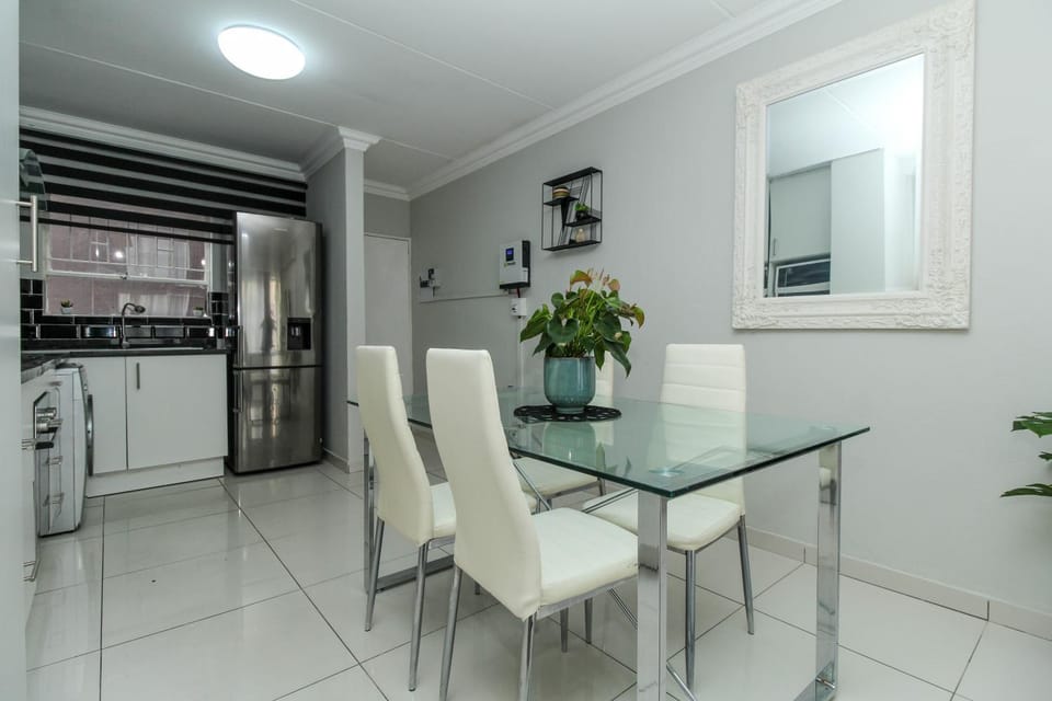 Gorgeous Diamond Apartment in Sandton