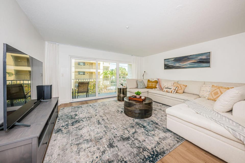 White Dunes Condo House in Indian Rocks Beach