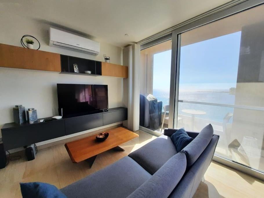 Cloud 7 Quality Sea Front Apartment Apartment in Marsaskala