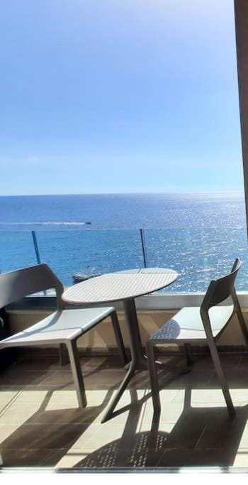Cloud 7 Quality Sea Front Apartment Apartment in Marsaskala