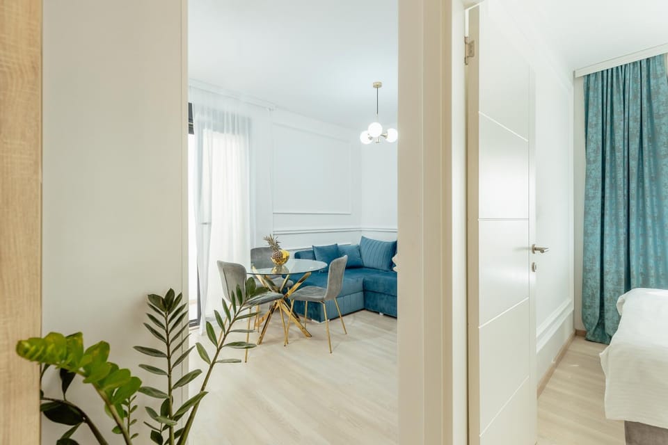 Living room, Photo of the whole room