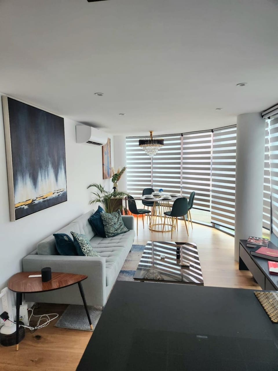 Living room, Seating area, Dining area