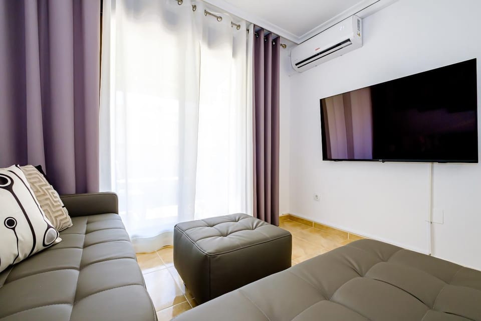 Seating area, air conditioner