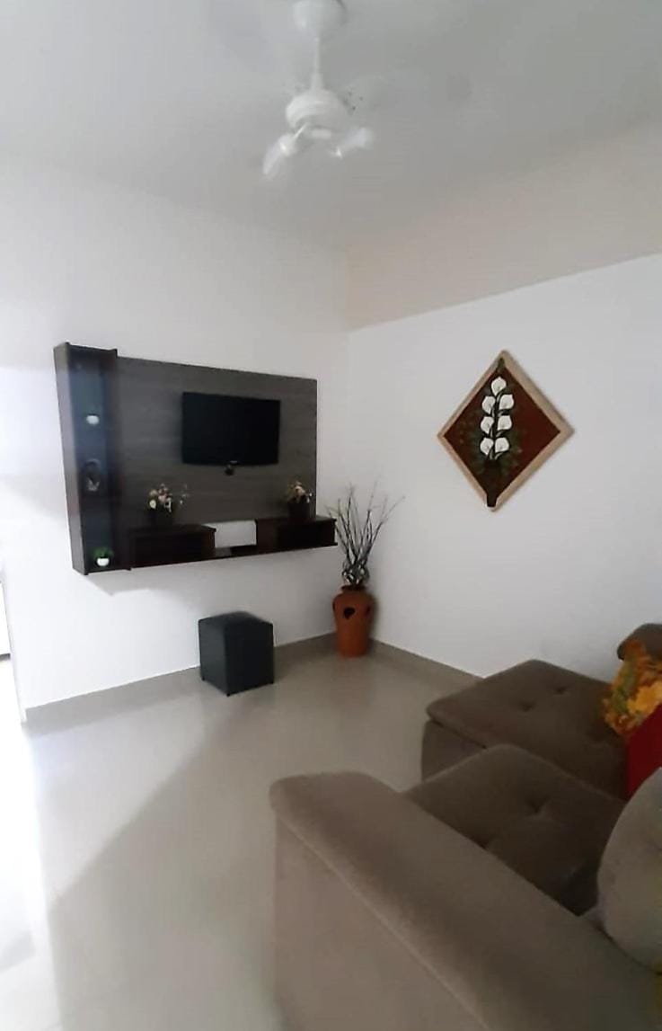 Apto 100m praia, 1 dorm. Vl Mirim Apartment in State of São Paulo
