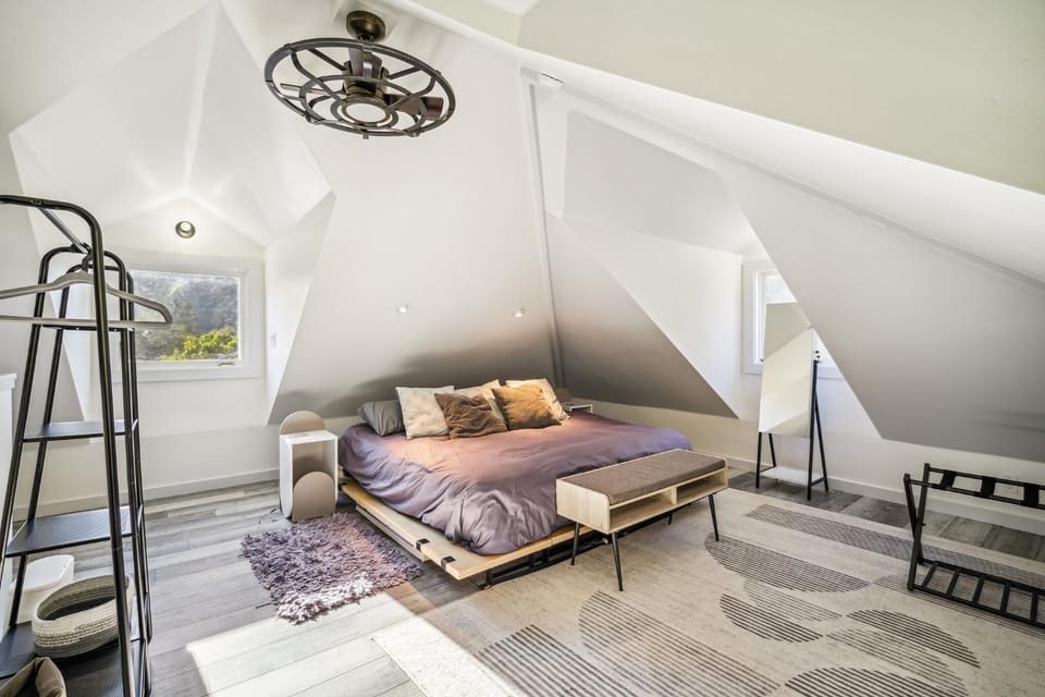 Luxury River Home - Pets Stay Free House in Monte Rio