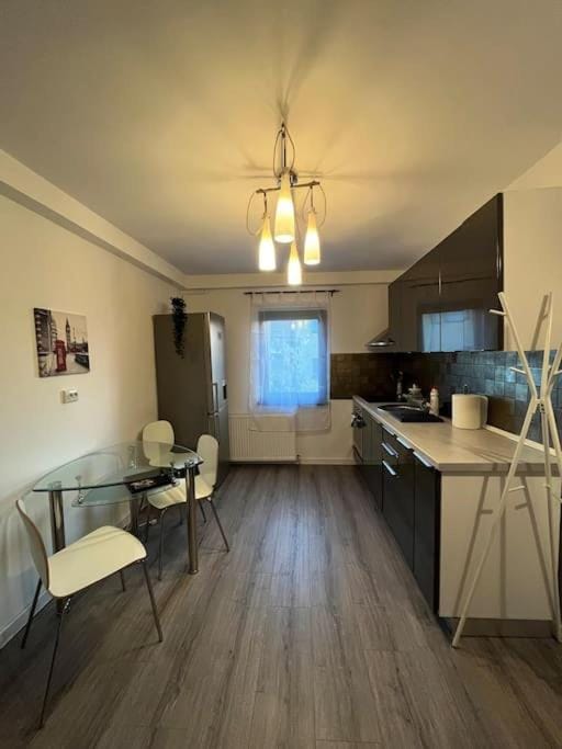 Mall Vitan studio Eveline Apartment in Bucharest