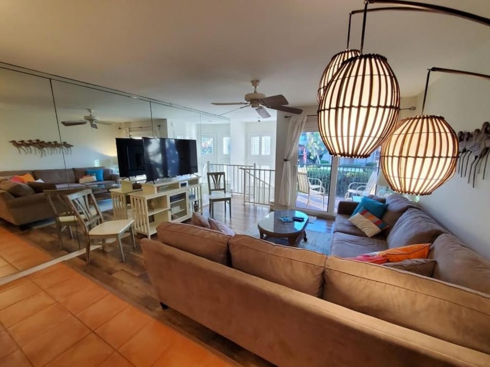 Spyglass 13 condo Apartment in Crescent Beach
